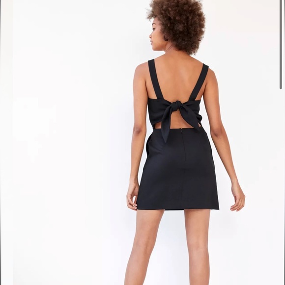 Wilfred Aritzia Ecoulement mini dress tie back in black size 2 - Picture 2 of 4